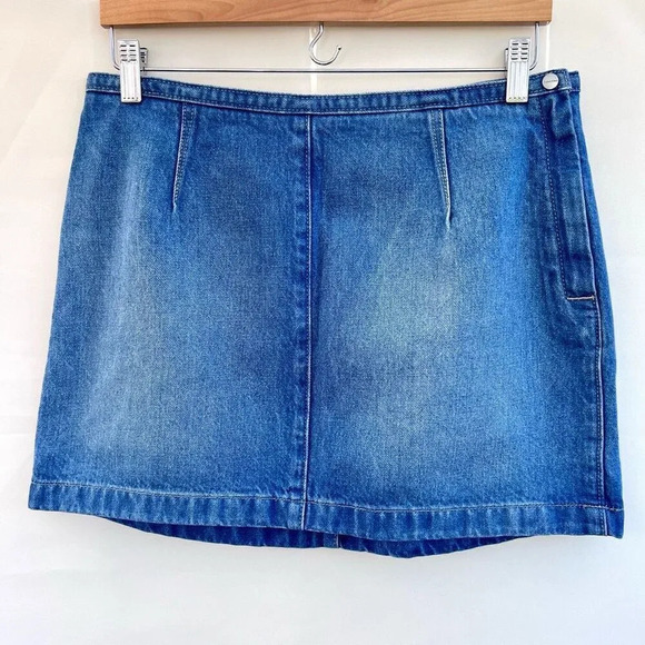 NWT Calvin Klein Women's Side Button Zipper Light Wash Blue Denim‎ Mini Skirt 29 - Picture 1 of 10